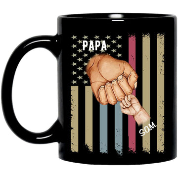 Dad Grandpa Papa Father's Day Mug Personalized Holding Hands Grandfather and Grandchildren Customized Name Fathers Mug